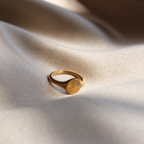 ✨18K Gold Plated Solaris Ring - Picture 1 of 5